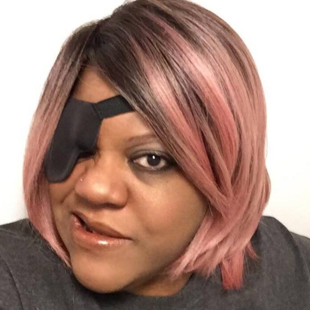 Meet your Posher, Maya